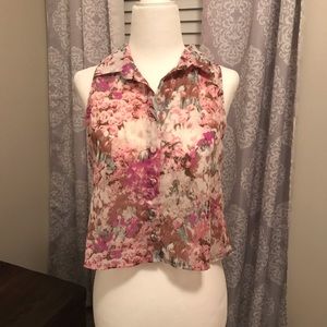 🌷 Floral Button Up Crop Top 🌷